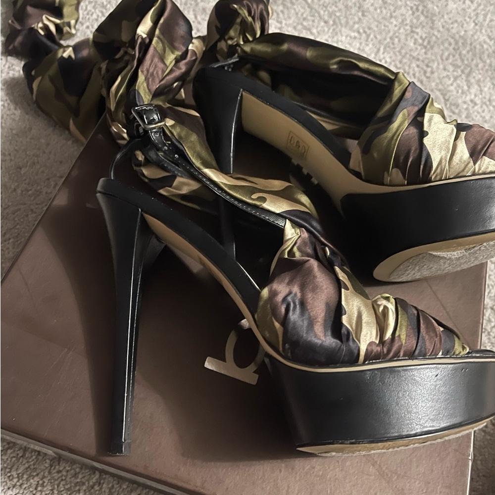 Women’s Camouflage silky tie up sandal
